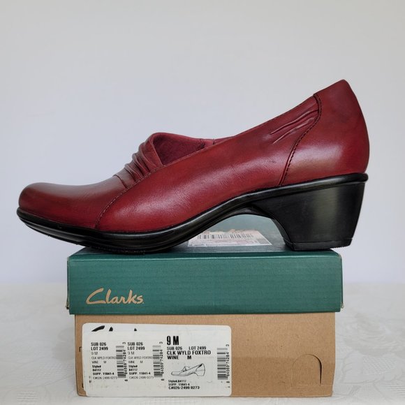 CLARKS Wyld Foxtro Slip-On Leather Shoes- Wine color- Women's Size 9M - Picture 4 of 15